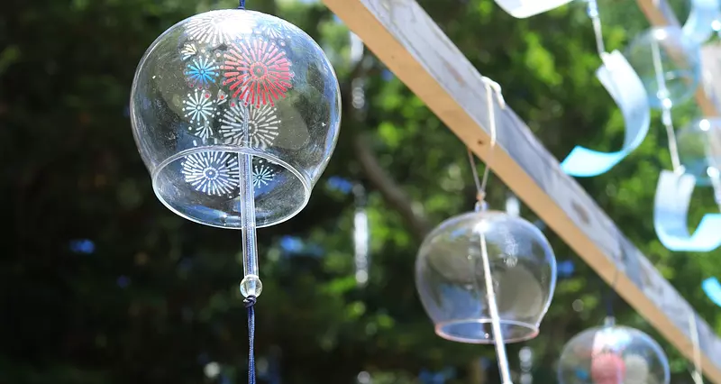 暑い夏にぴったり！涼しげな風鈴の音色で暑気払い！竹神社の風鈴飾り | 観光三重(かんこうみえ) | 三重県の観光・旅行情報はここ！